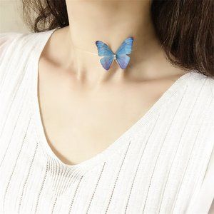 (BI) blue butterfly necklace